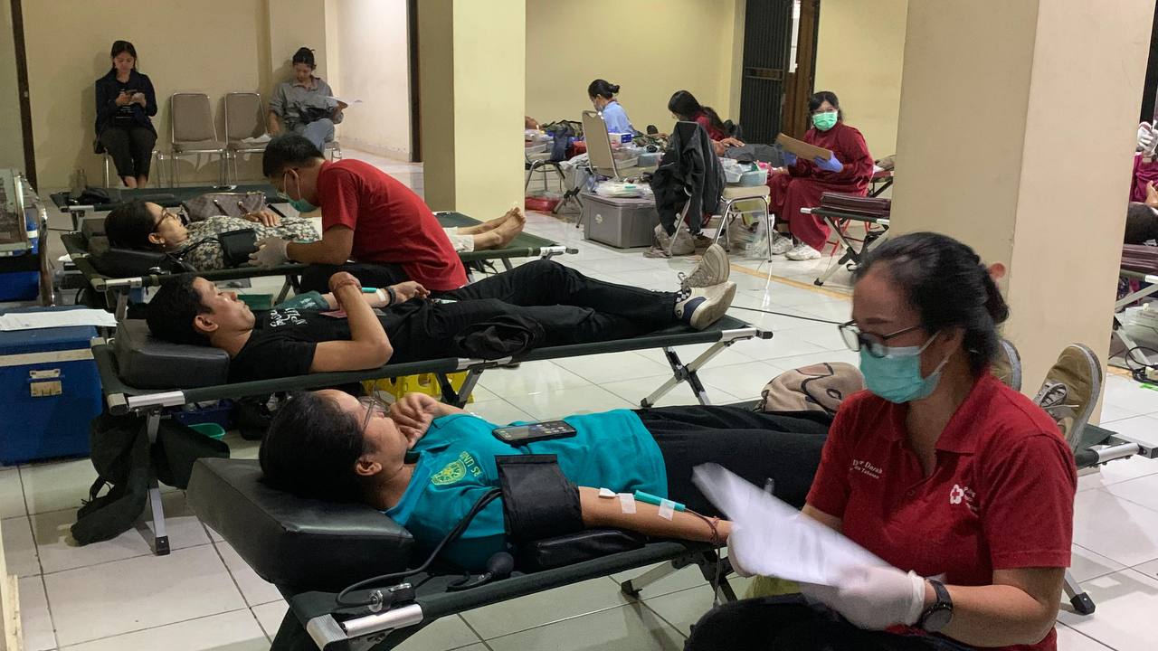Unud Gelar Donor Darah Dalam Rangka Dies Natalis Ke-63, Terkumpul 115 Kantong Darah